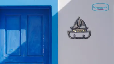 Welcome Sign | A Coastal Touch for a Simple, Stylish Home