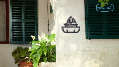 Welcome Sign Cast Iron Wall Hook – Coastal Entryway Decor