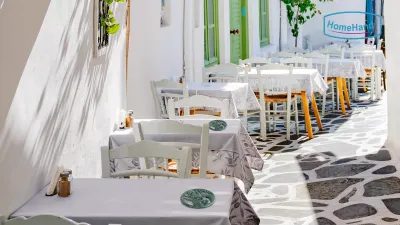 HomeHand Cast Iron Trivet for Commercial Outdoor Dining