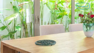 HomeHand Cast Iron Trivet – Seahorse Seagrass Design  